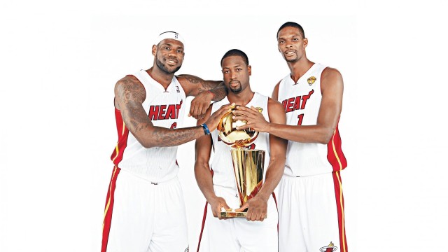 开云下载-3大死穴撞上1把尖刀！利物浦主场迎生死战，皇马6连胜要被终结？，利物浦皇马比分预测